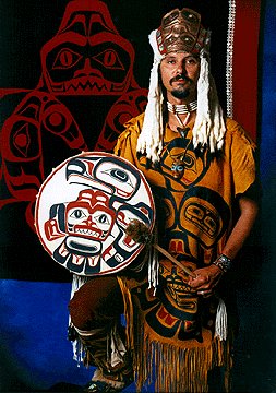 Odin Lonning in the Longhouse (59966 bytes)