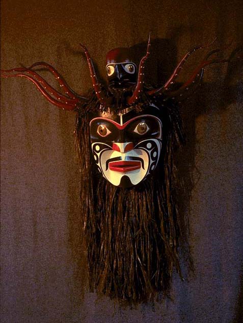 Octopus Mask #50 by James Bender (49745 bytes)